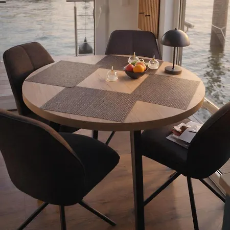 Πλωτό κατάλυμα Hausboot Seetje Stralsund, Mit Dachterrasse